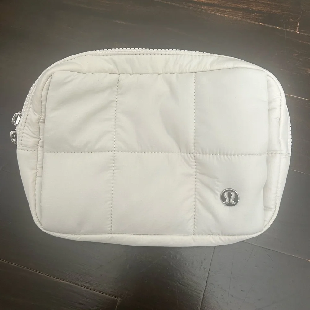 Lululemon Athletica White Belt Bag - Picture 1 of 3